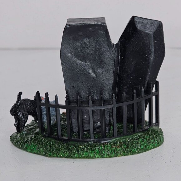 Lemax Spooky Town Figurine Spooky Graveyard #62201 Skeleton Coffin Black Cat - Picture 3 of 7